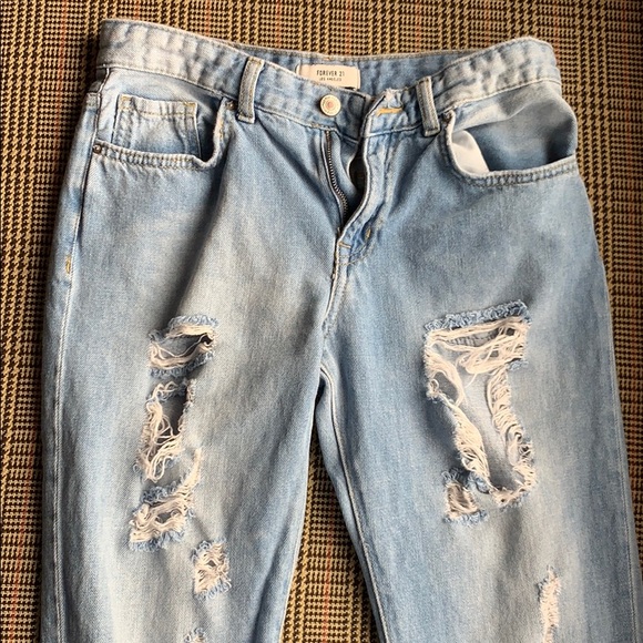 Hand Embroidered ‘HAPPY’ Jeans - Picture 4 of 6
